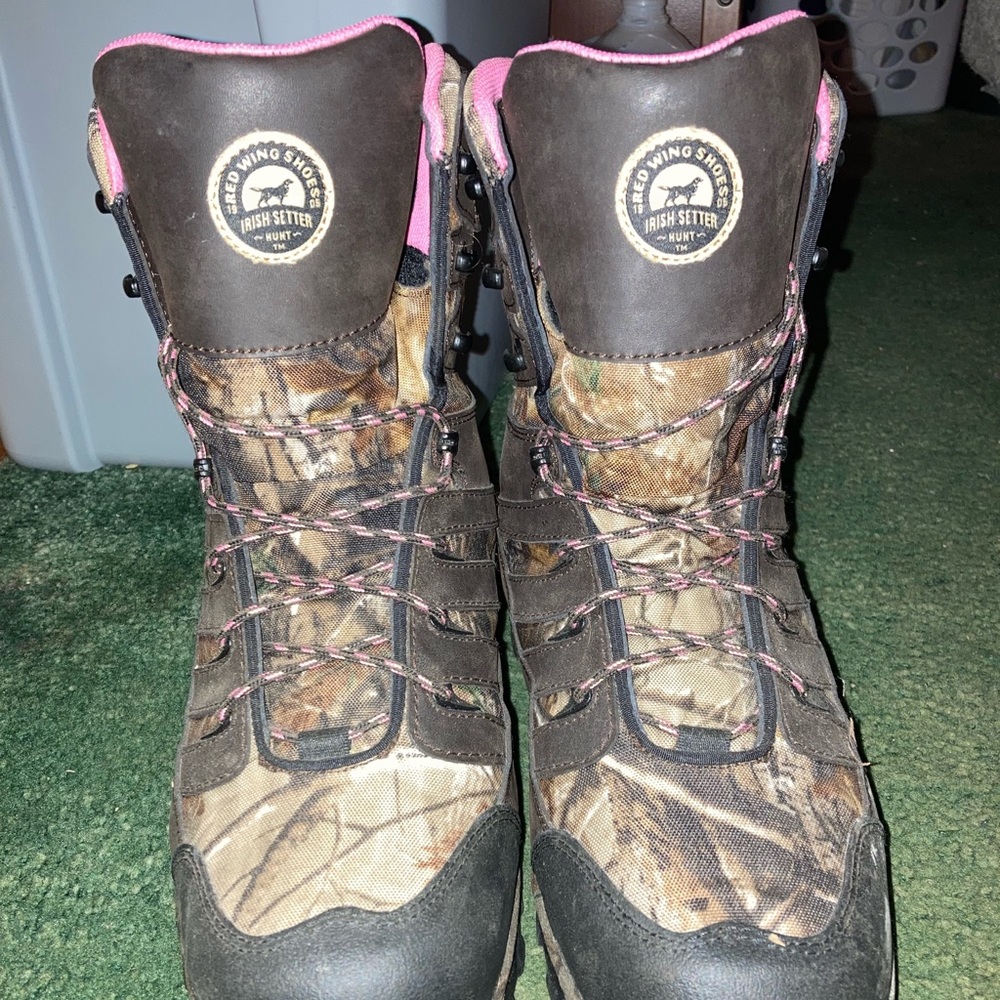 Pink camo winter hunting boots